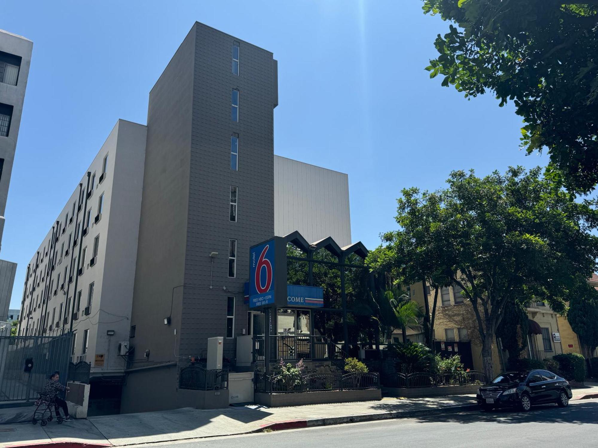 Motel 6 Hollywood Los Angeles Exterior photo